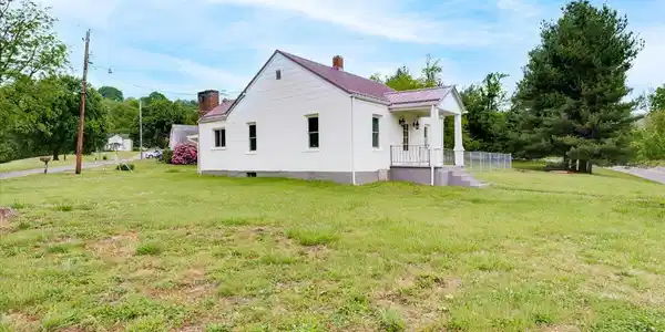 Image 3: 02-5259 Historic Dr-2