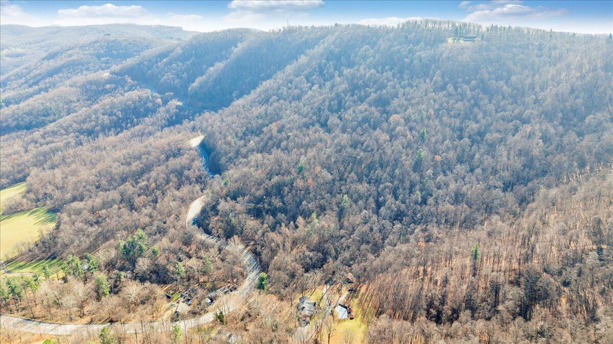 Image 4: 04-DJI_20251119131554_0002_D