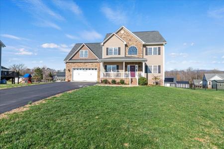 1234 Autumn Run DR