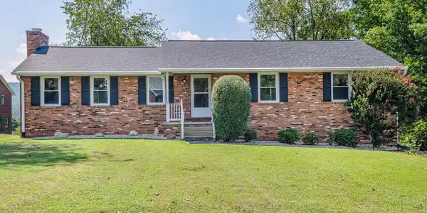 17 Pinehurst DR