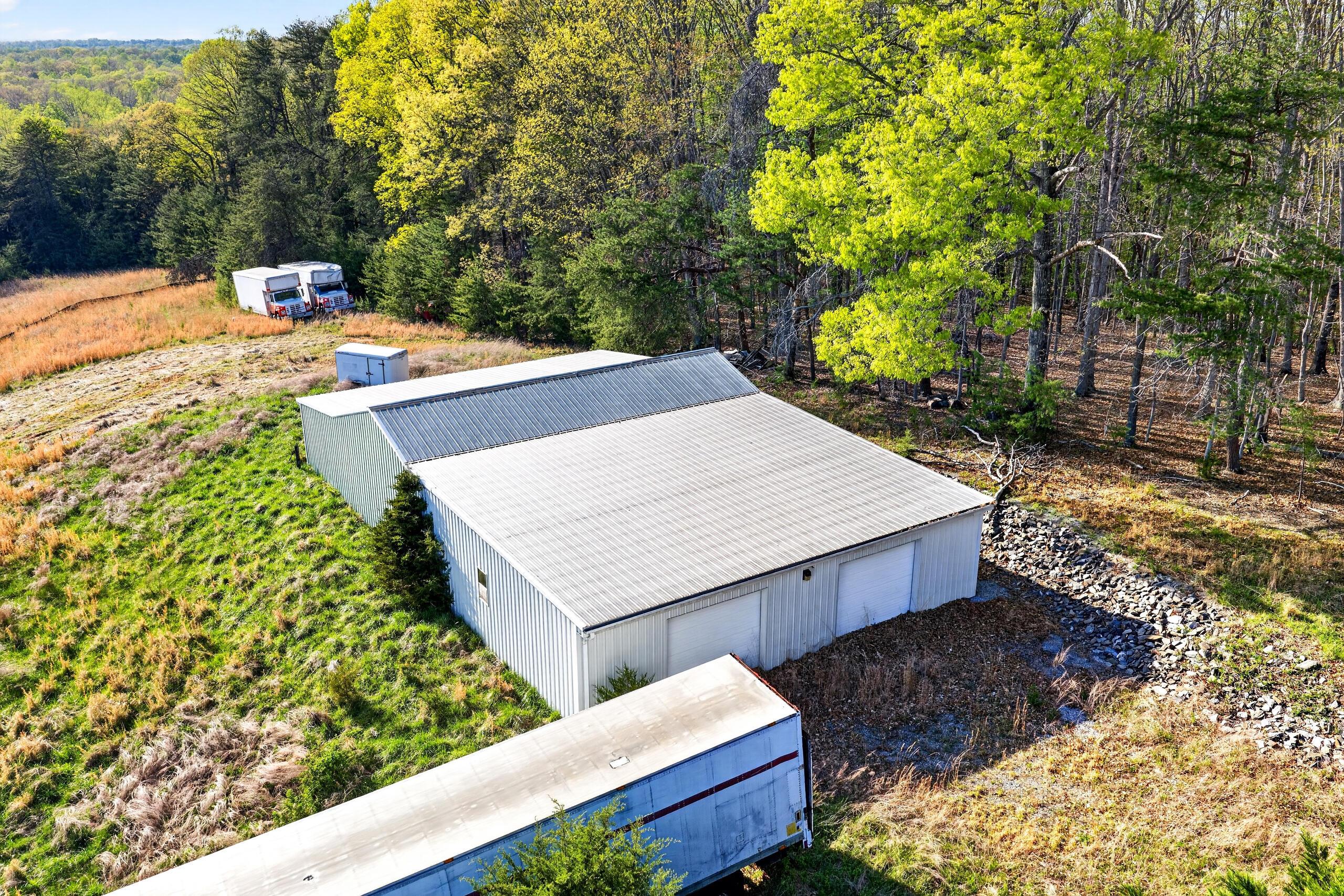 Image 4: Warehouse