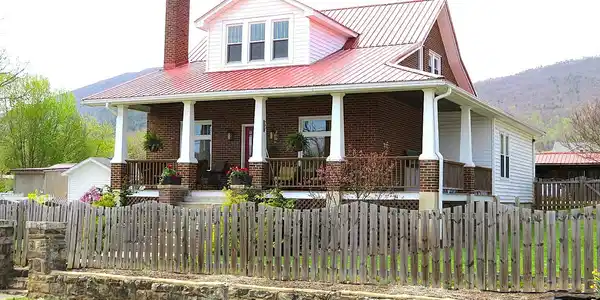 412 Salem AVE