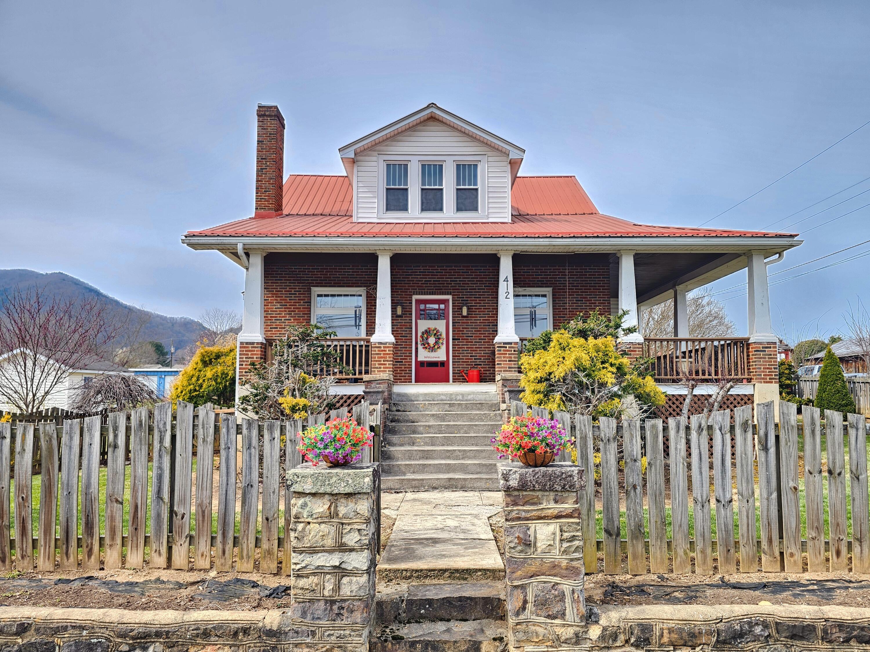 Image 2: 412 Salem Ave