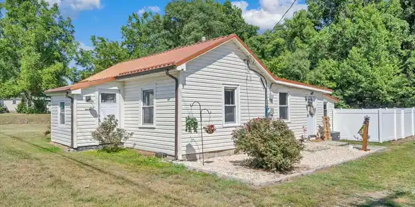 5034 Lee HWY