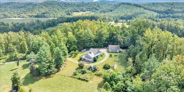 280 WOODWINDS RD