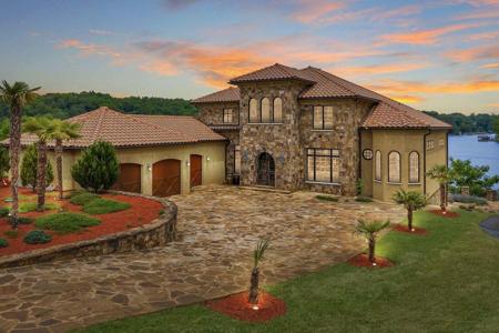 331 Blue Heron DR