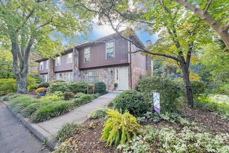 3331 Stonehenge Square