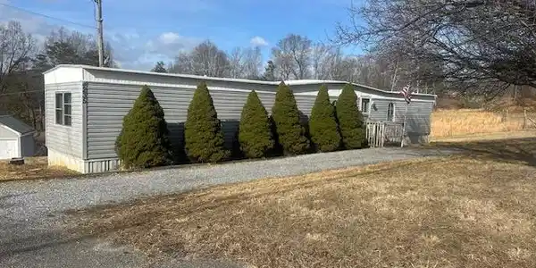 4235/4237 Jordantown RD