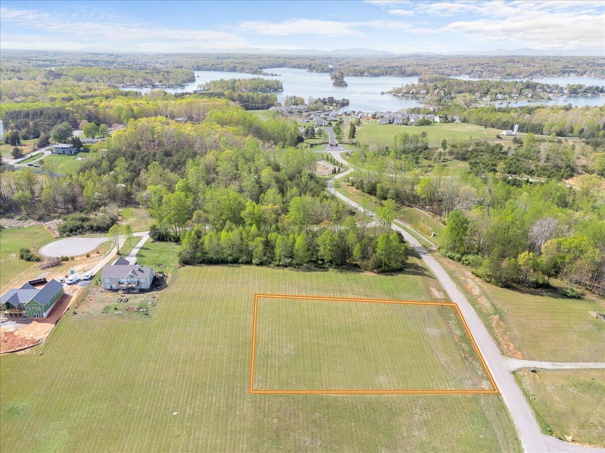 Image 2: 15-Congressional way Lot-4