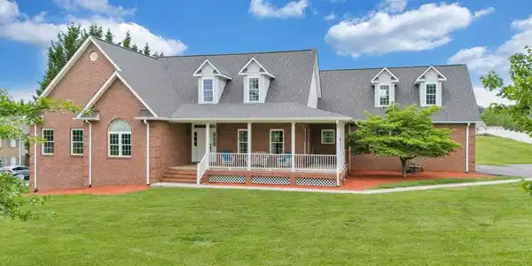 64 Doe DR