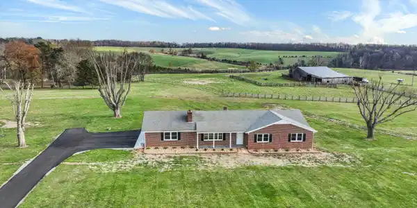 2558 Smith Mountain Lake PKWY