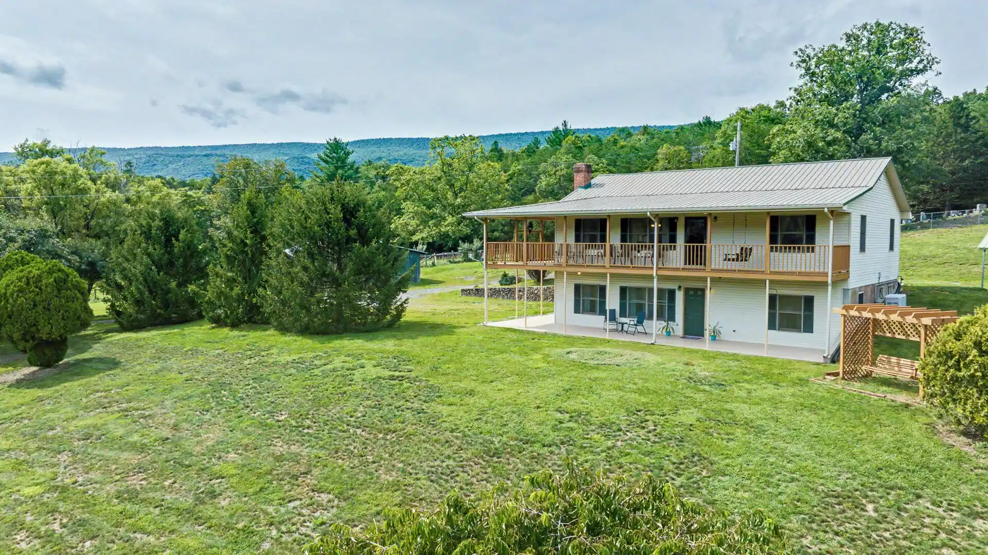 Image 1: 5741 Hall Rd-3