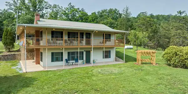 Image 2: 5741 Hall Rd-1