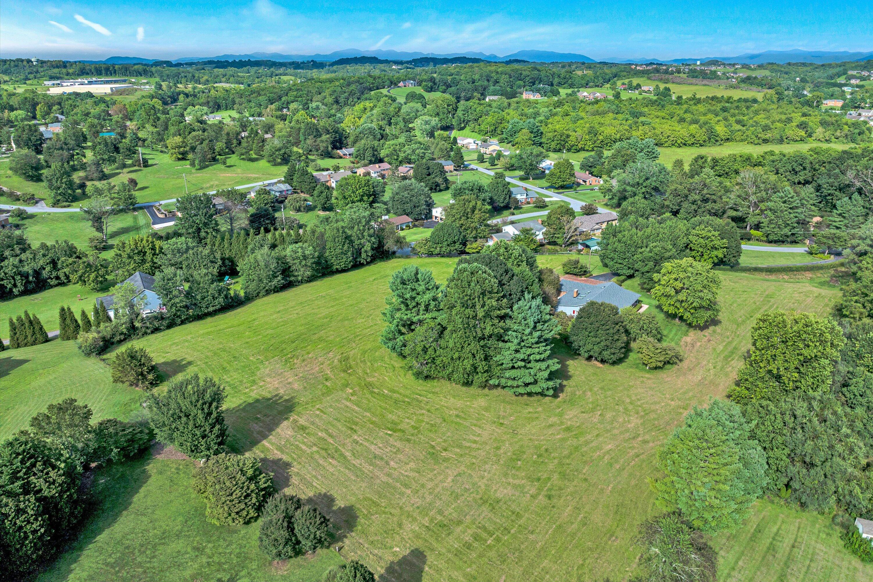 Image 4: 5.06 acres