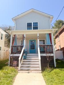 225 Roxbury ST