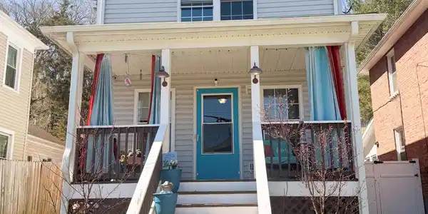 225 Roxbury ST