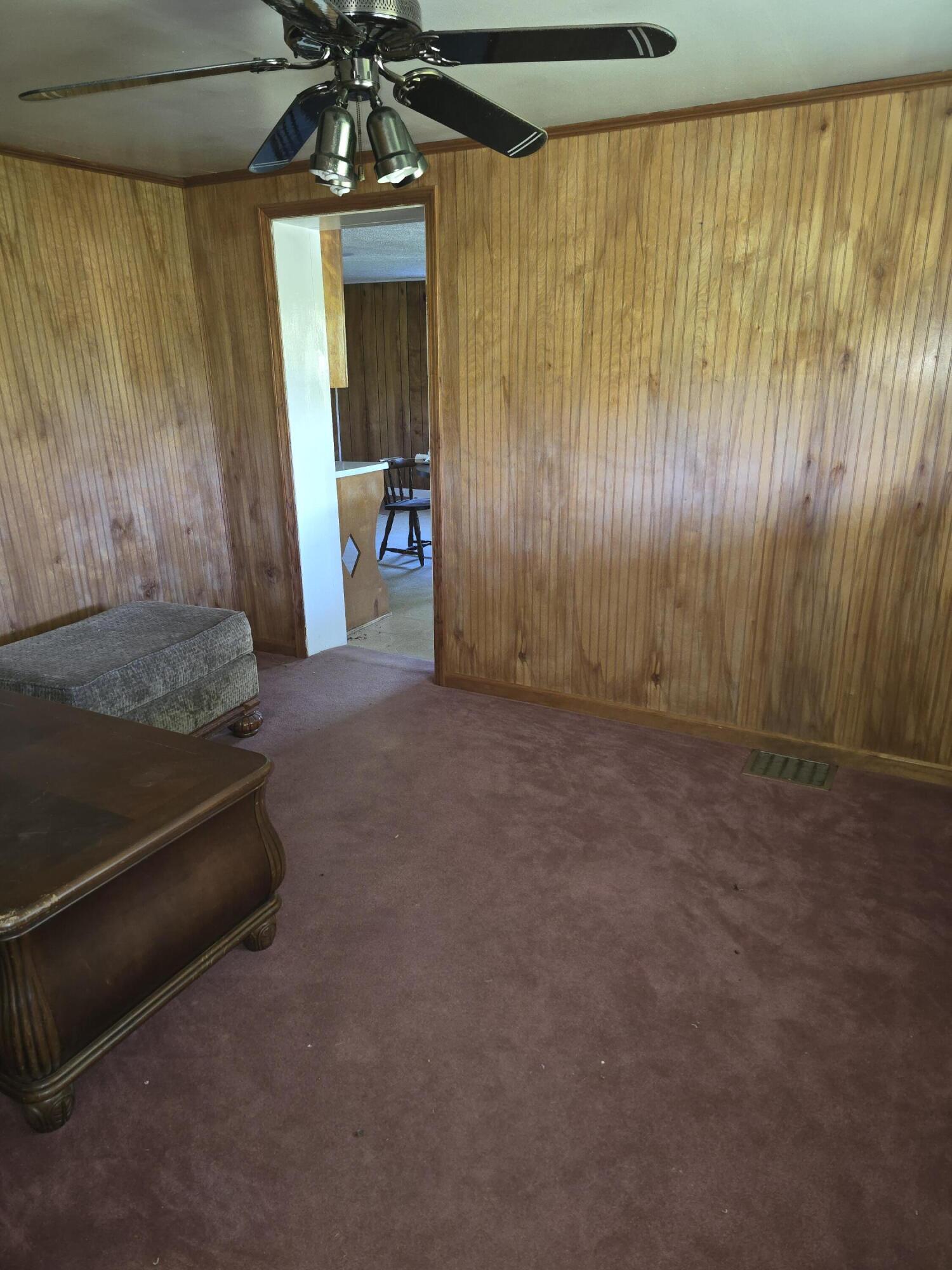Image 4: Dining Area