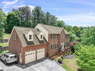 5306 Dresden CIR
