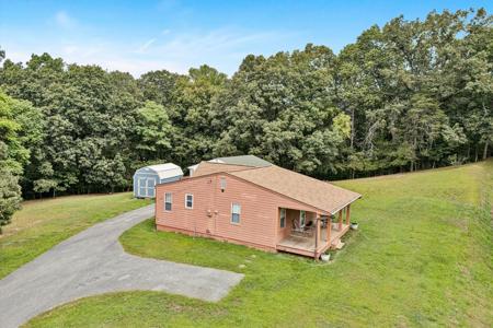 748 Shafer LN