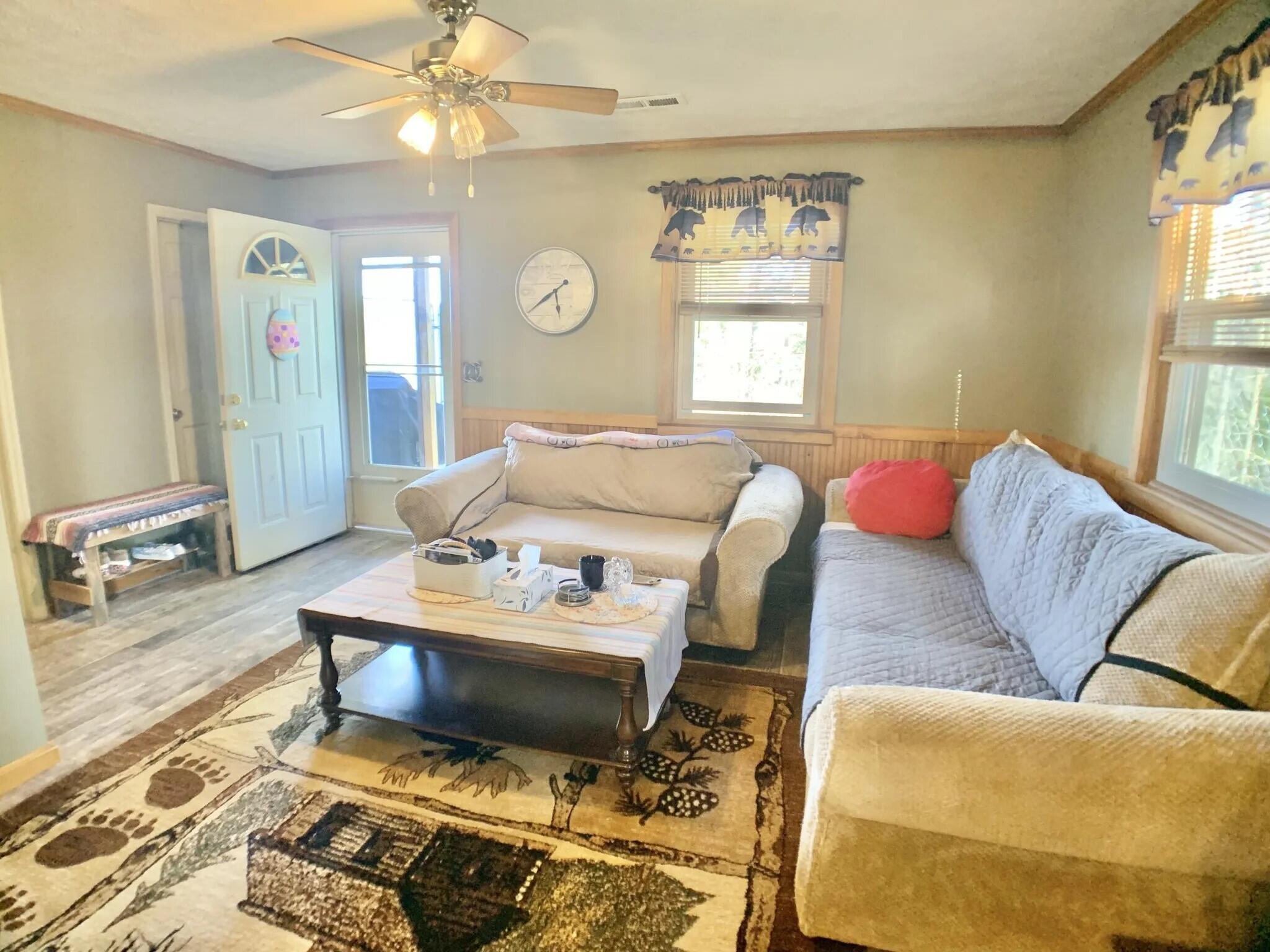 Image 2: Living Room