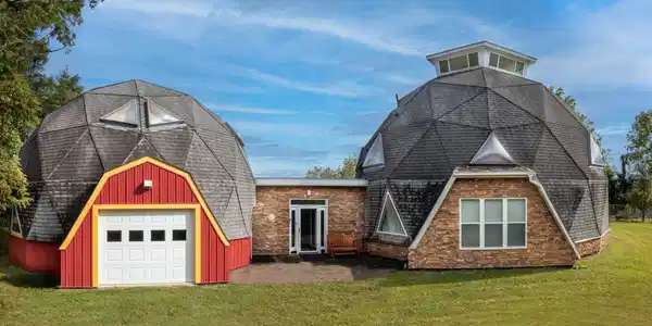 Image 4: 4 4745 Plank Rd