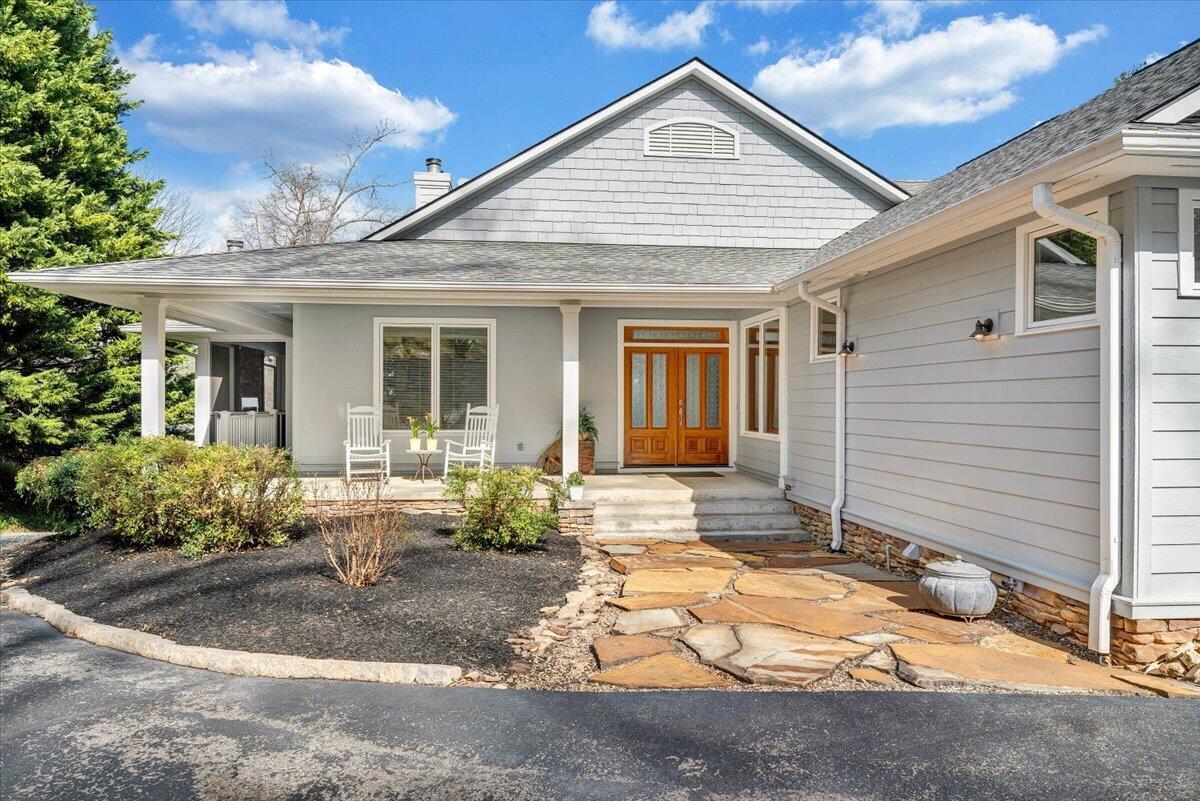 Image 4: 004-MIB08385