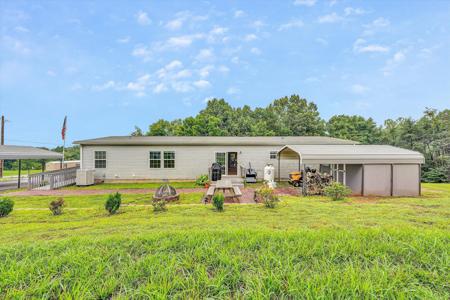 107 Windy WAY