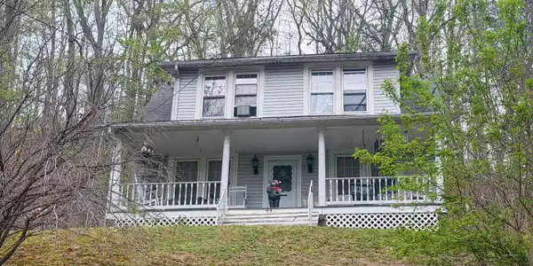 110 Crescent AVE