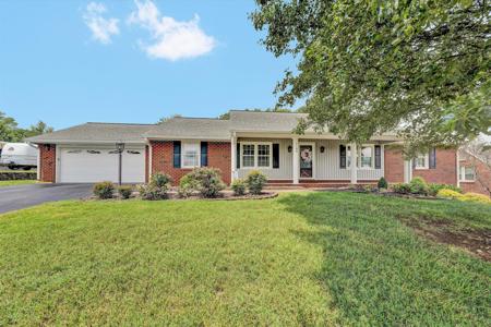 5109 Labradore DR