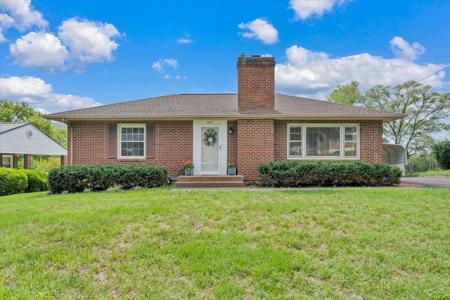 803 Chester AVE
