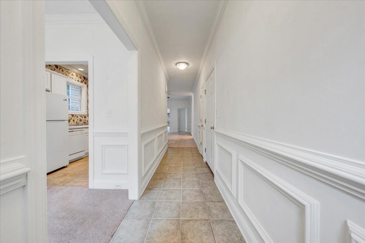 Image 2: Entry