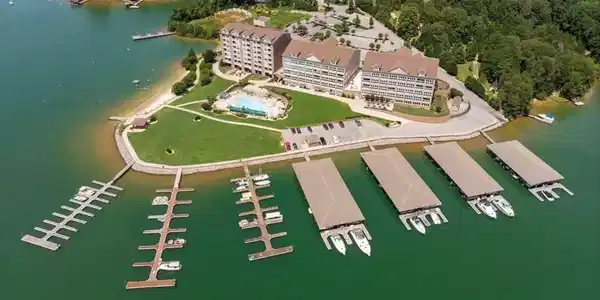Image 2: The Pointe