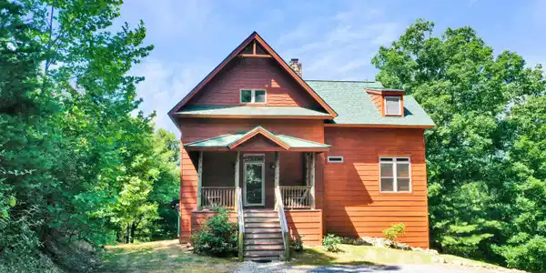 426 Ezra DR
