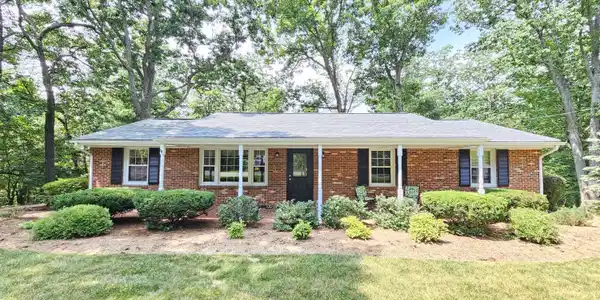 593 Sherwood DR