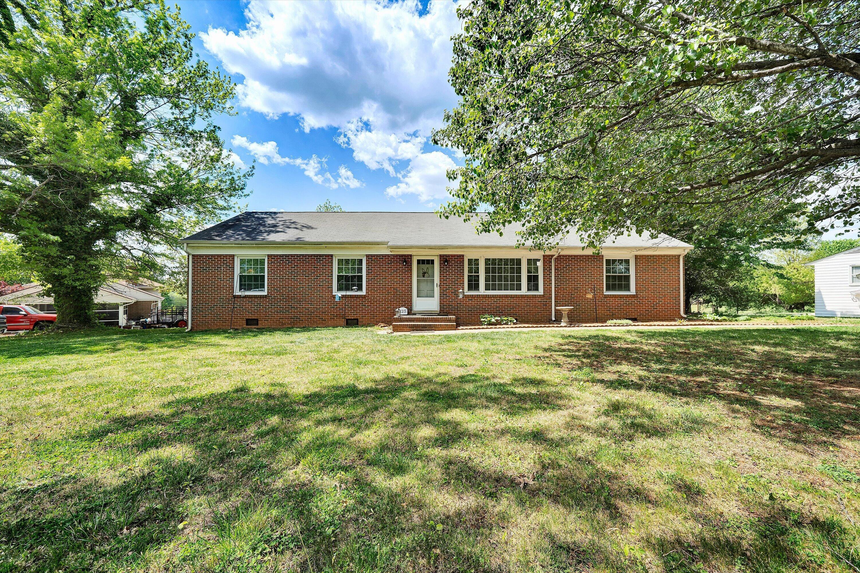Image 1: Main Listing Photo