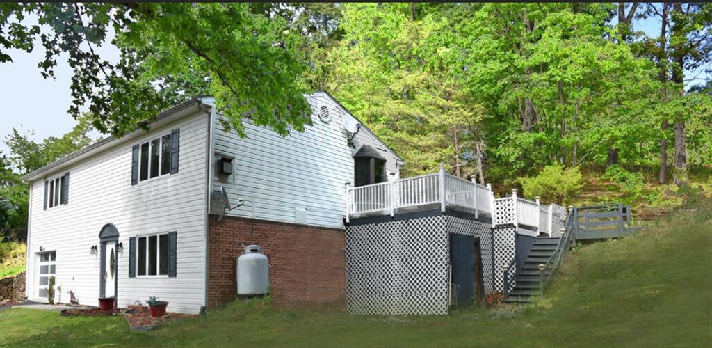 Image 3: 2026501chousepicture-rightsidewithstaire