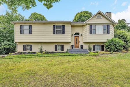 111 Barrington CT