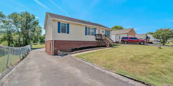 Image 2: Long Driveway
