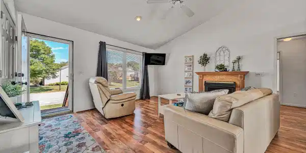 Image 3: Open Great Room
