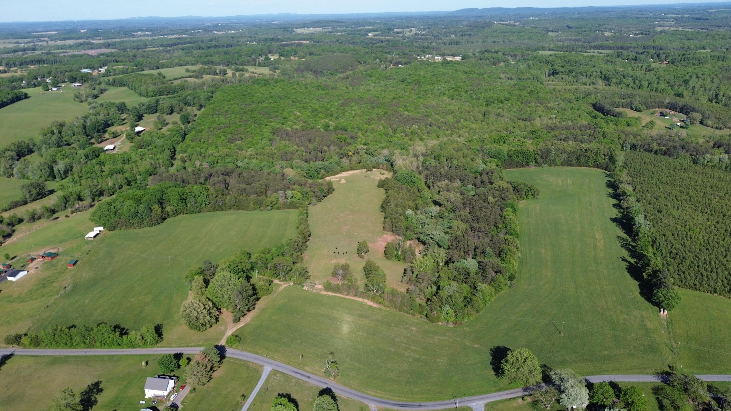 Image 3: Rock Cliff Farm