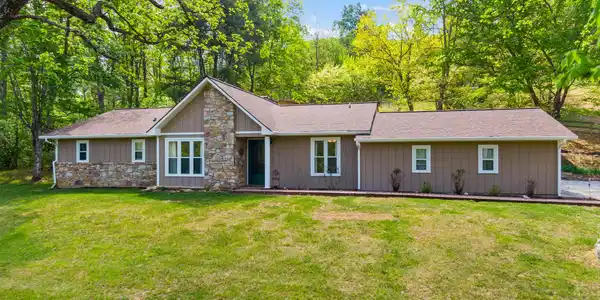 Image 3: 28-12639-Catawba-Rd-Troutville