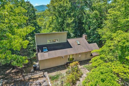 6275 Smokey Ridge RD