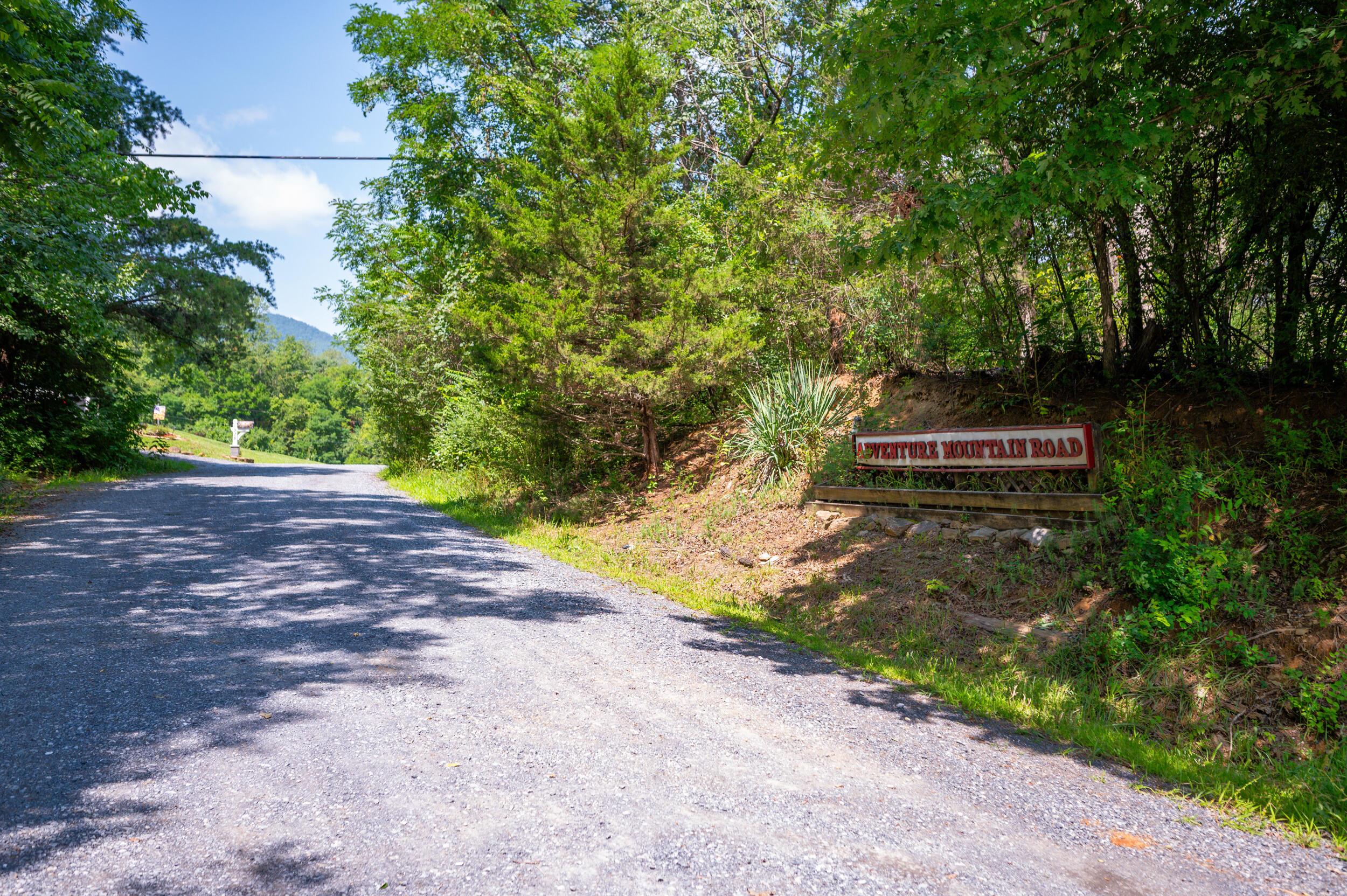 Image 2: 2_adventure_mountain_rd-45