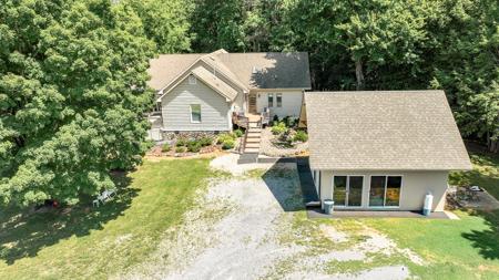 1361 Hurricane Creek RD
