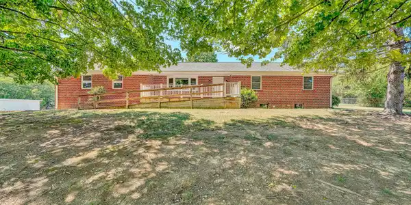 2047 Botetourt RD