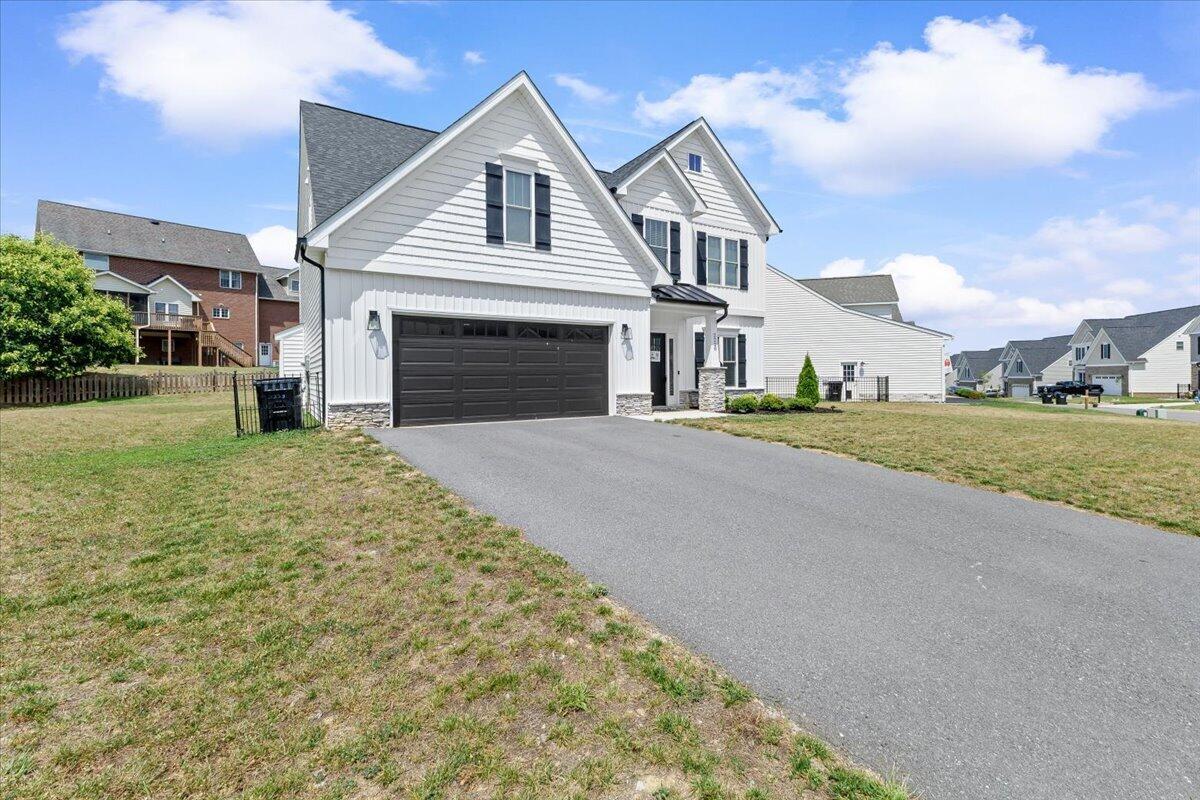 Image 3: 02-2228 Foxfield Ln-2