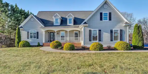 50 Hayfield DR