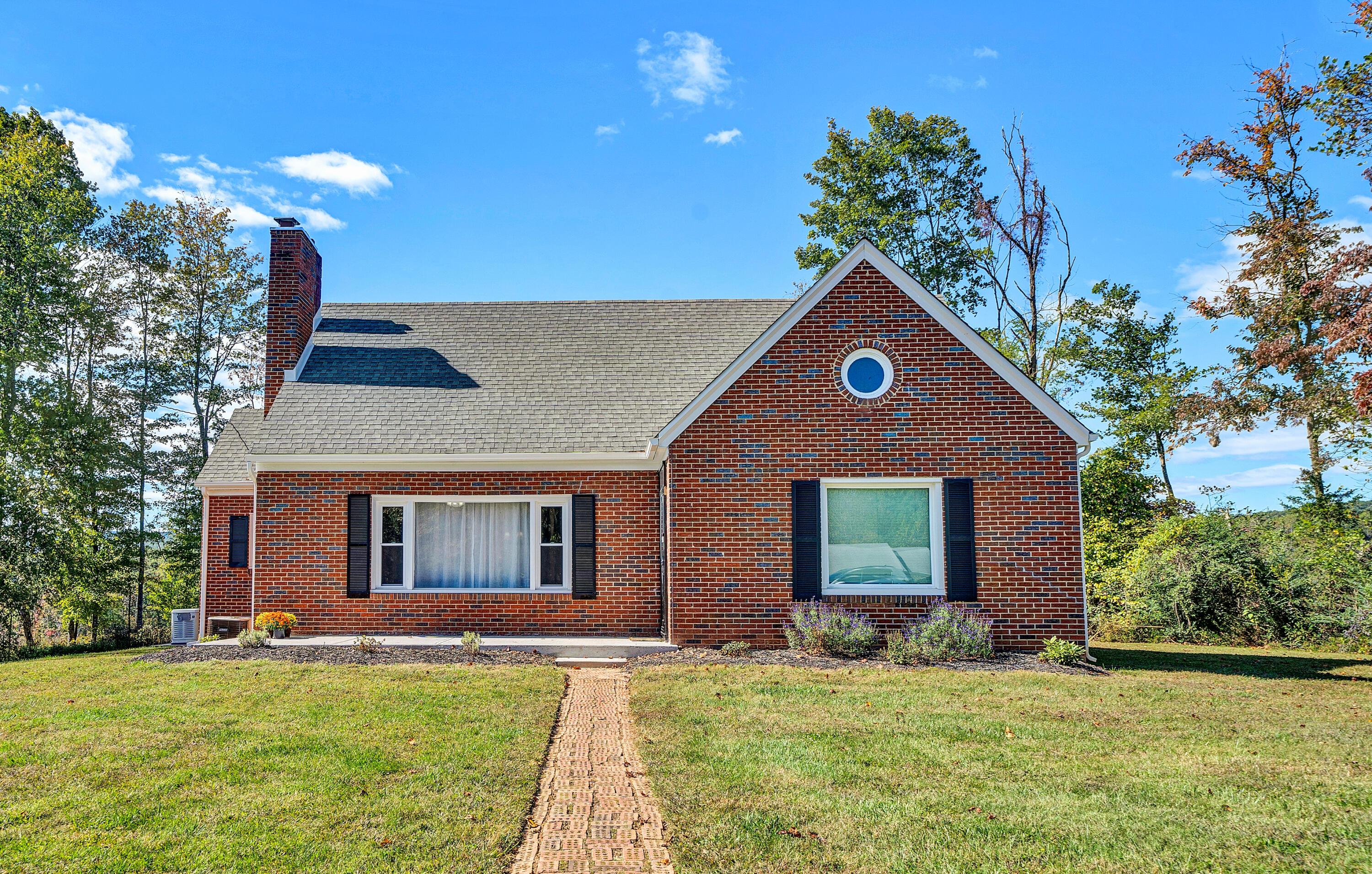 Image 2: 6303 Coopers Mountain RD