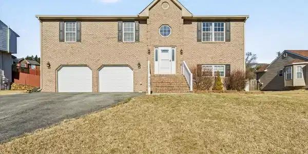 4505 Great Glen DR