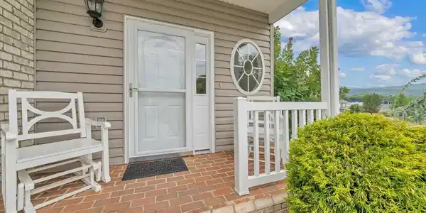Image 3: Covered Front Porch